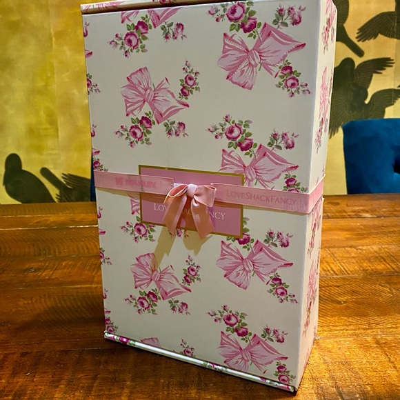 Love Shack Fancy Stanley 40oz NEW!!! - Picture 4 of 4